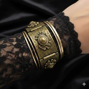 Vintage Ornate Gold Tone Panel Link Bracelet Victorian Revival 7" Statement